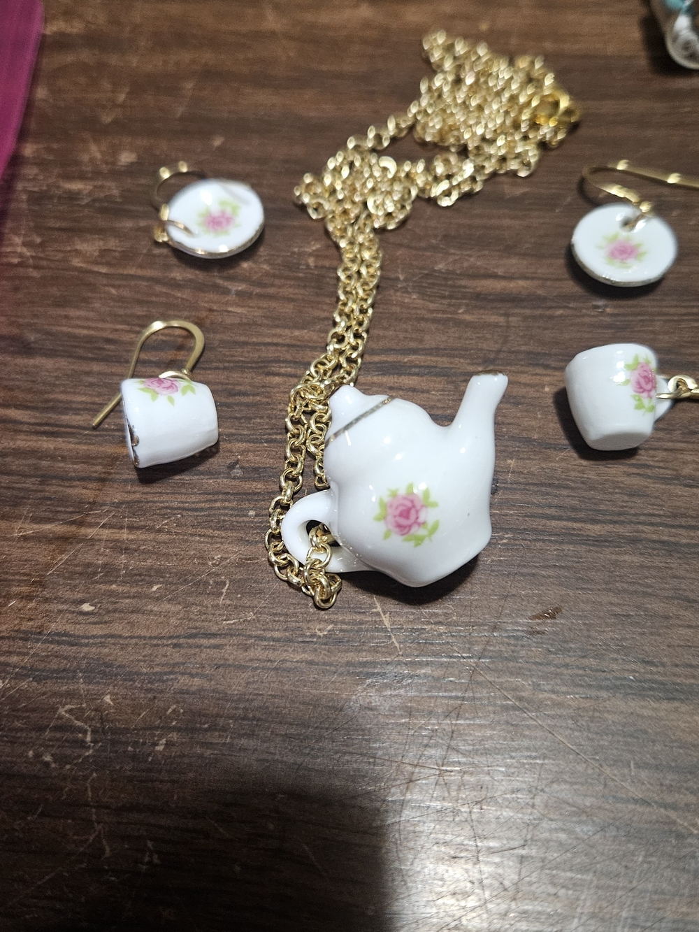 Gold-Tone Chain Necklace with White Teapot Pendant and Pink Rose